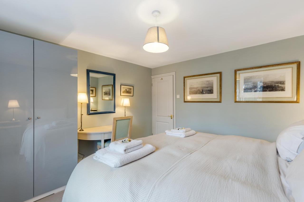 Bright & Cosy Gem ~ Battersea Park View ~ King Bed Apartment London Ngoại thất bức ảnh