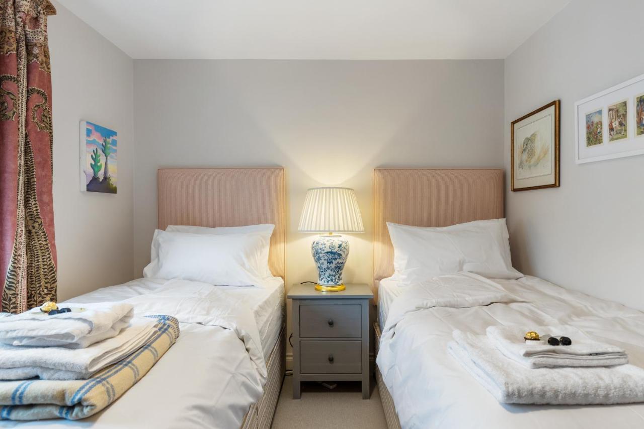 Bright & Cosy Gem ~ Battersea Park View ~ King Bed Apartment London Ngoại thất bức ảnh