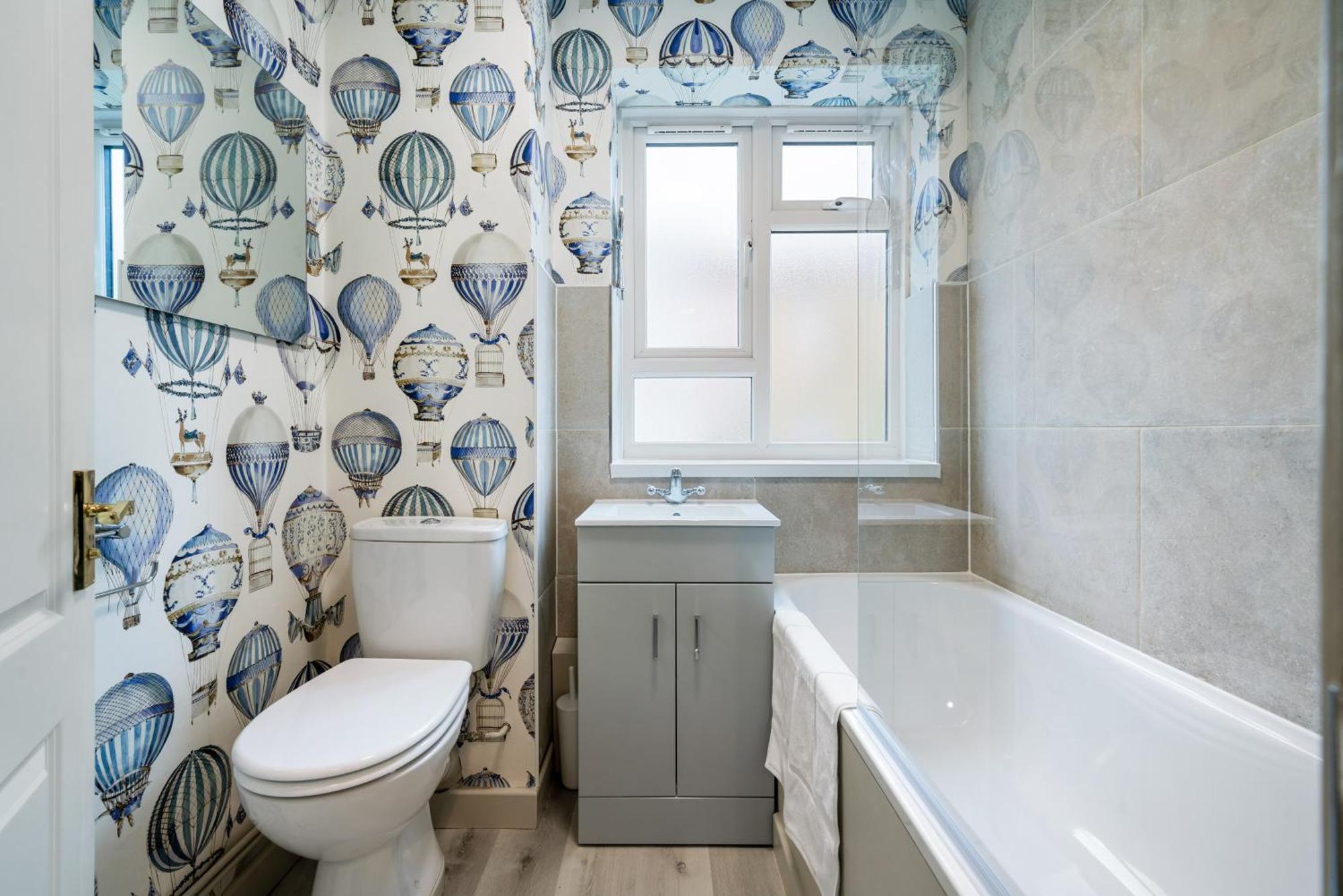 Bright & Cosy Gem ~ Battersea Park View ~ King Bed Apartment London Ngoại thất bức ảnh