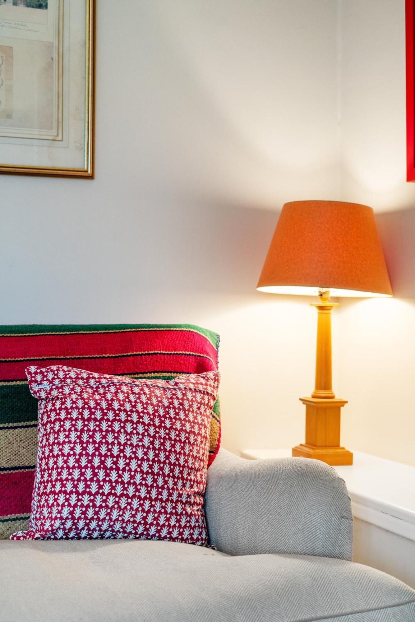 Bright & Cosy Gem ~ Battersea Park View ~ King Bed Apartment London Ngoại thất bức ảnh